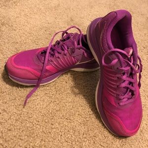 Nike Tennis Shoes in Purple. Size US 6.5.